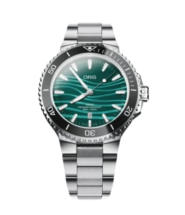 Aquis Date Yangtze Jiangtun Limited Edition