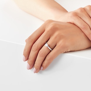 Goldsmiths Platinum 0.70cttw Brilliant Cut Solitaire Engagement Ring