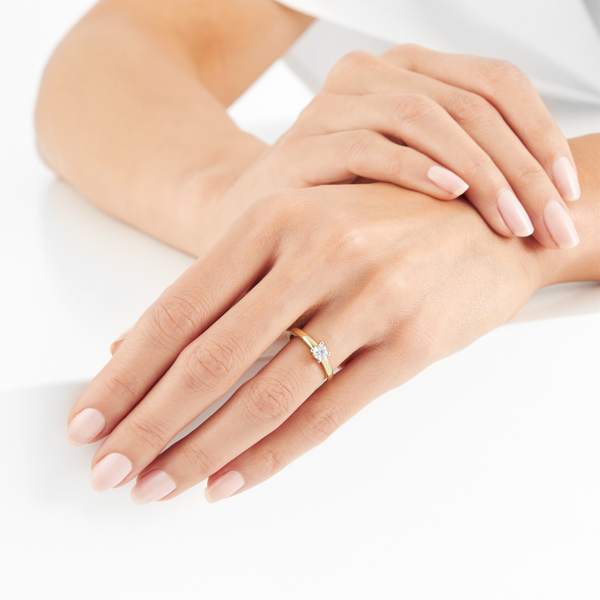 Goldsmiths 18ct Yellow Gold 0.40ct Solitaire Engagement Ring Goldsmiths 18ct Yellow Gold 0.40ct Solitaire Engagement Ring