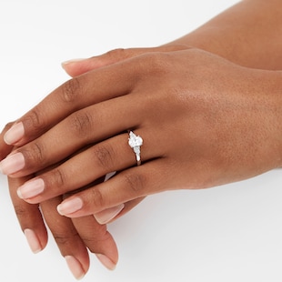 Goldsmiths Platinum 0.70cttw Diamond Oval Cut Scatter Ring