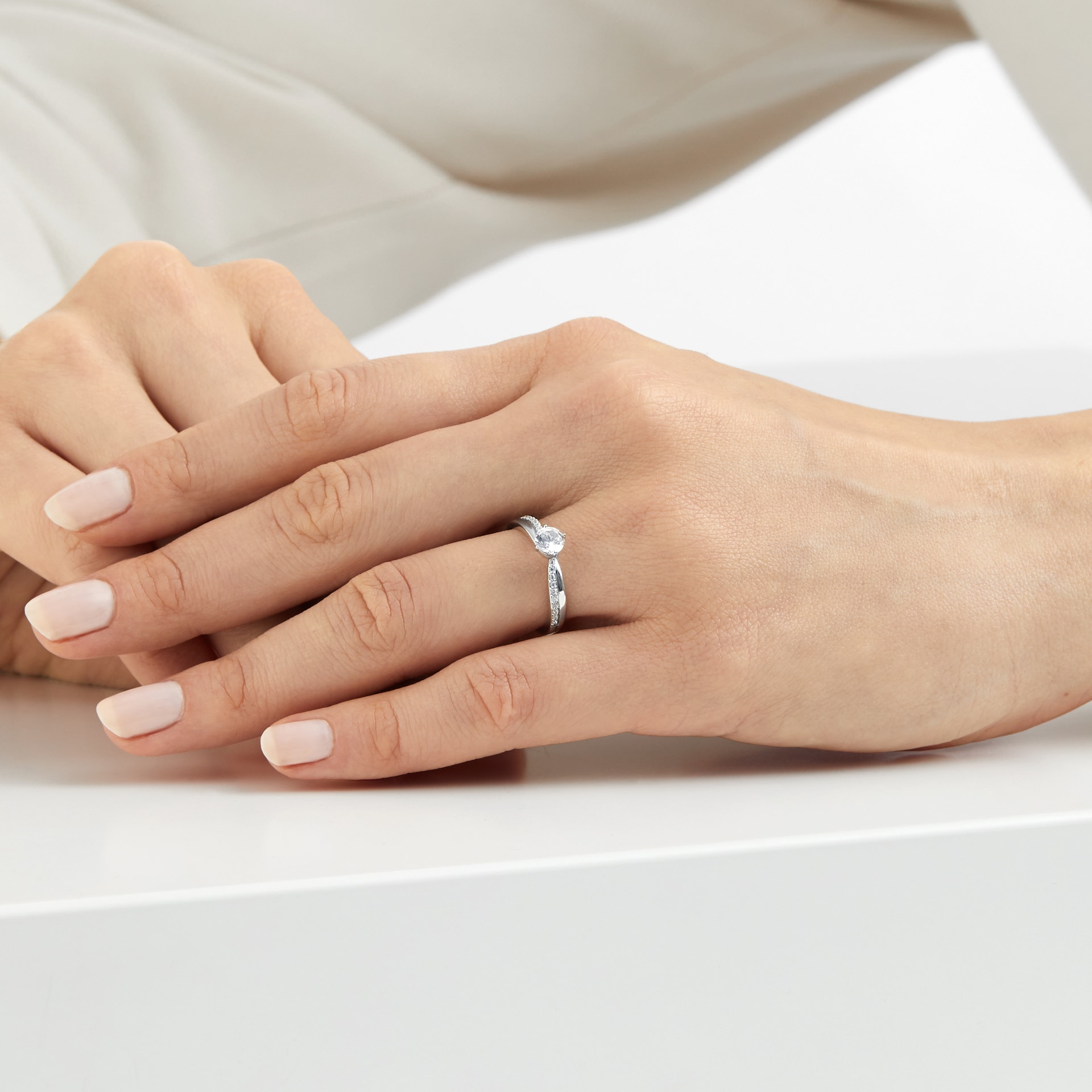 Goldsmiths Platinum 0.55ct Diamond Set Shoulder Solitaire Engagement Ring Goldsmiths Platinum 0.55ct Diamond Set Shoulder Solitaire Engagement Ring