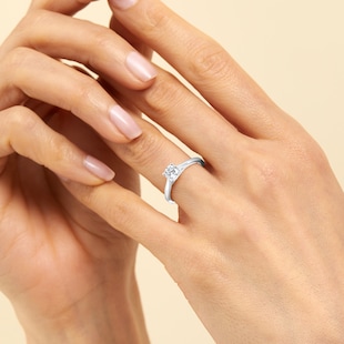 Goldsmiths Platinum 0.70cttw Brilliant Cut Solitaire Diamond Engagement Ring