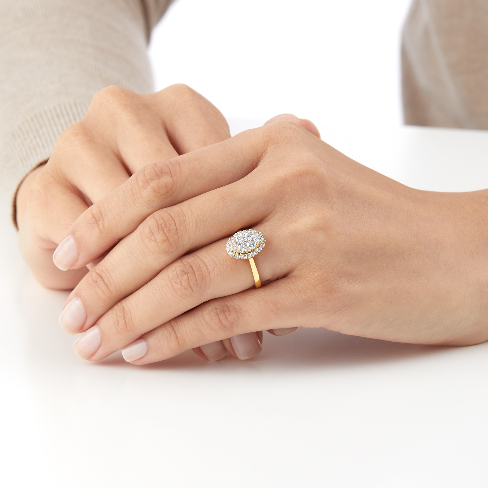 Goldsmiths 18ct Yellow Gold 0.75cttw Diamond Oval Cluster Engagement Ring