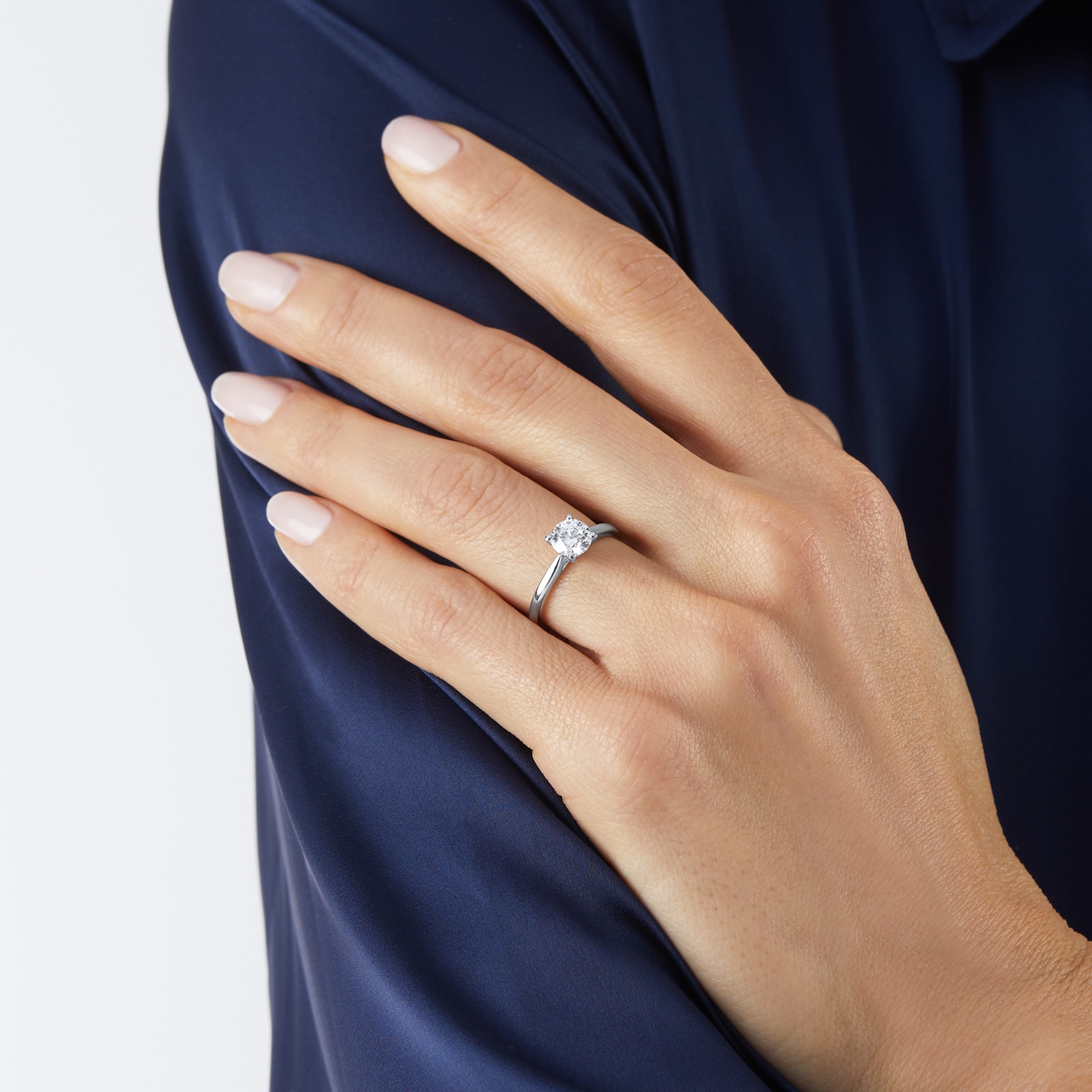 Round Engagement Rings, Brilliant Cut Diamond Rings UK, Halo