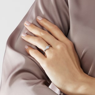 Goldsmiths Platinum 0.50cttw Diamond bezel Solitaire Engagement Ring