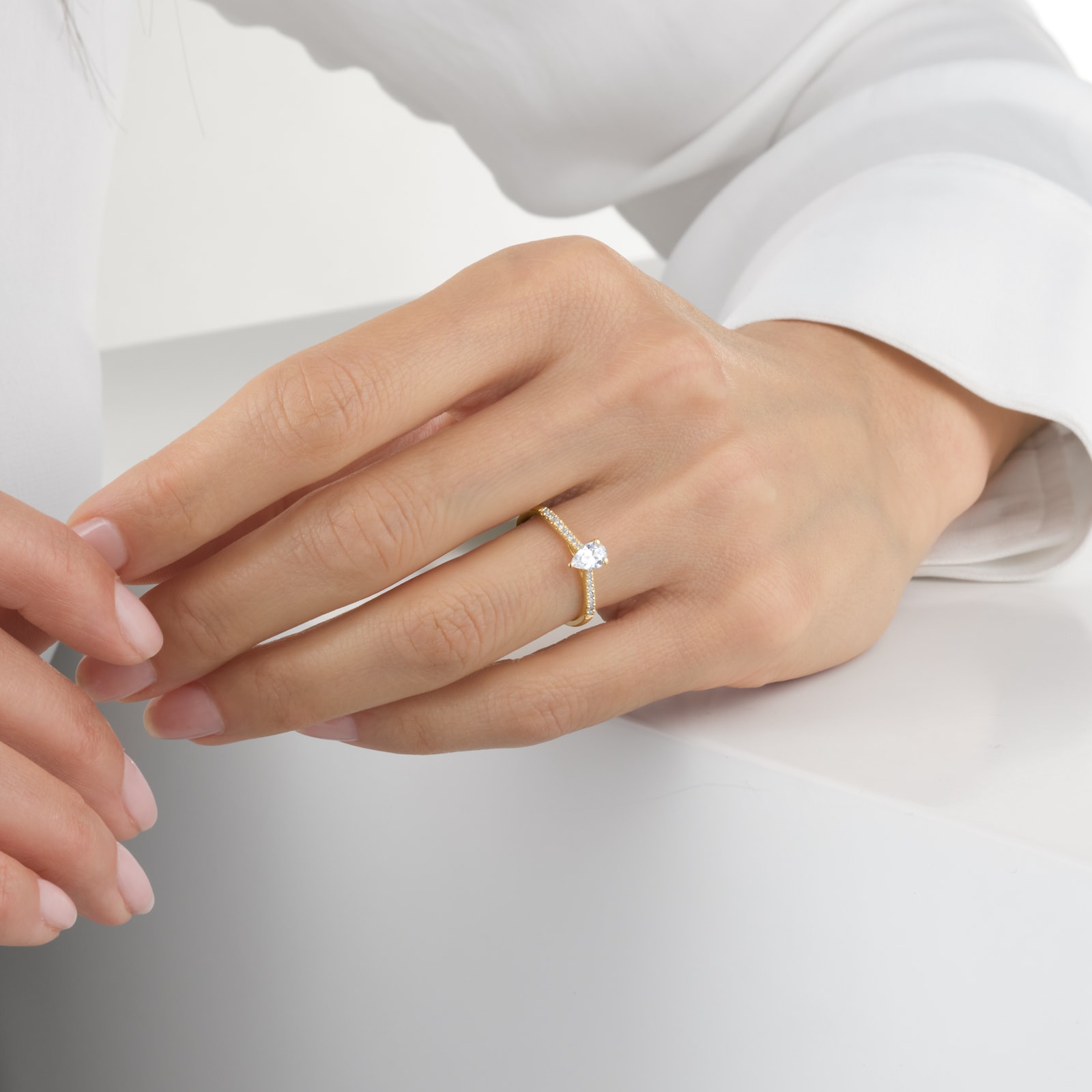 Goldsmiths 18ct Yellow Gold 0.60cttw Diamond Set Shoulder Pear Cut Solitaire Engagement Ring