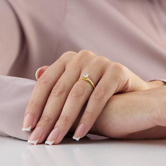 Goldsmiths 18ct Yellow Gold 0.50ct Princess Cut Solitaire Diamond Engagement Ring Goldsmiths 18ct Yellow Gold 0.50ct Princess Cut Solitaire Diamond Engagement Ring