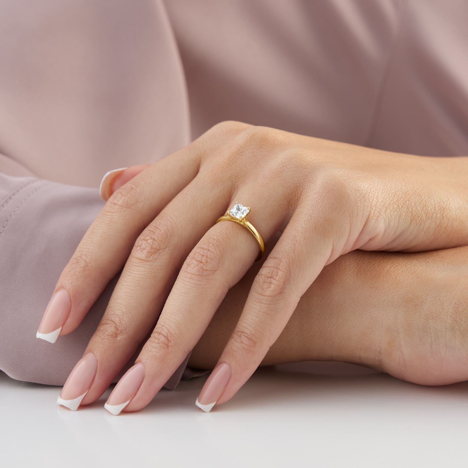 Goldsmiths 18ct Yellow Gold 1.00cttw Princess Cut Solitaire Diamond Engagement Ring Goldsmiths 18ct Yellow Gold 1.00cttw Princess Cut Solitaire Diamond Engagement Ring