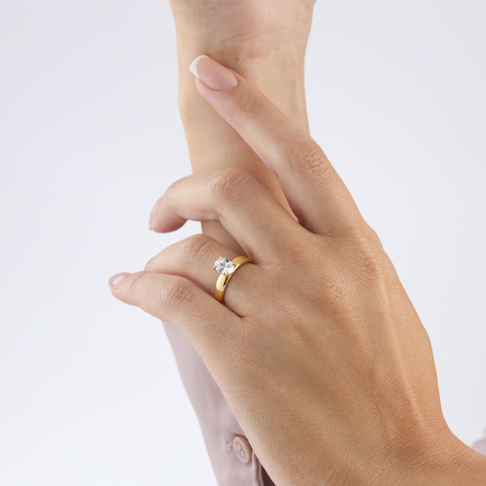 Goldsmiths 18ct Yellow Gold 1.00cttw Oval Cut Solitaire Diamond Heavy Set Engagement Ring Goldsmiths 18ct Yellow Gold 1.00cttw Oval Cut Solitaire Diamond Heavy Set Engagement Ring