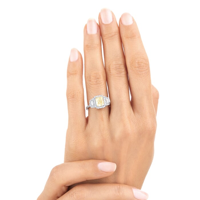 Mappin & Webb Platinum 2.91cttw Three Stone Yellow Diamond Ring - Ring Size M