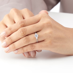 Goldsmiths Platinum 1.00cttw Diamond 3 stone Engagement Ring