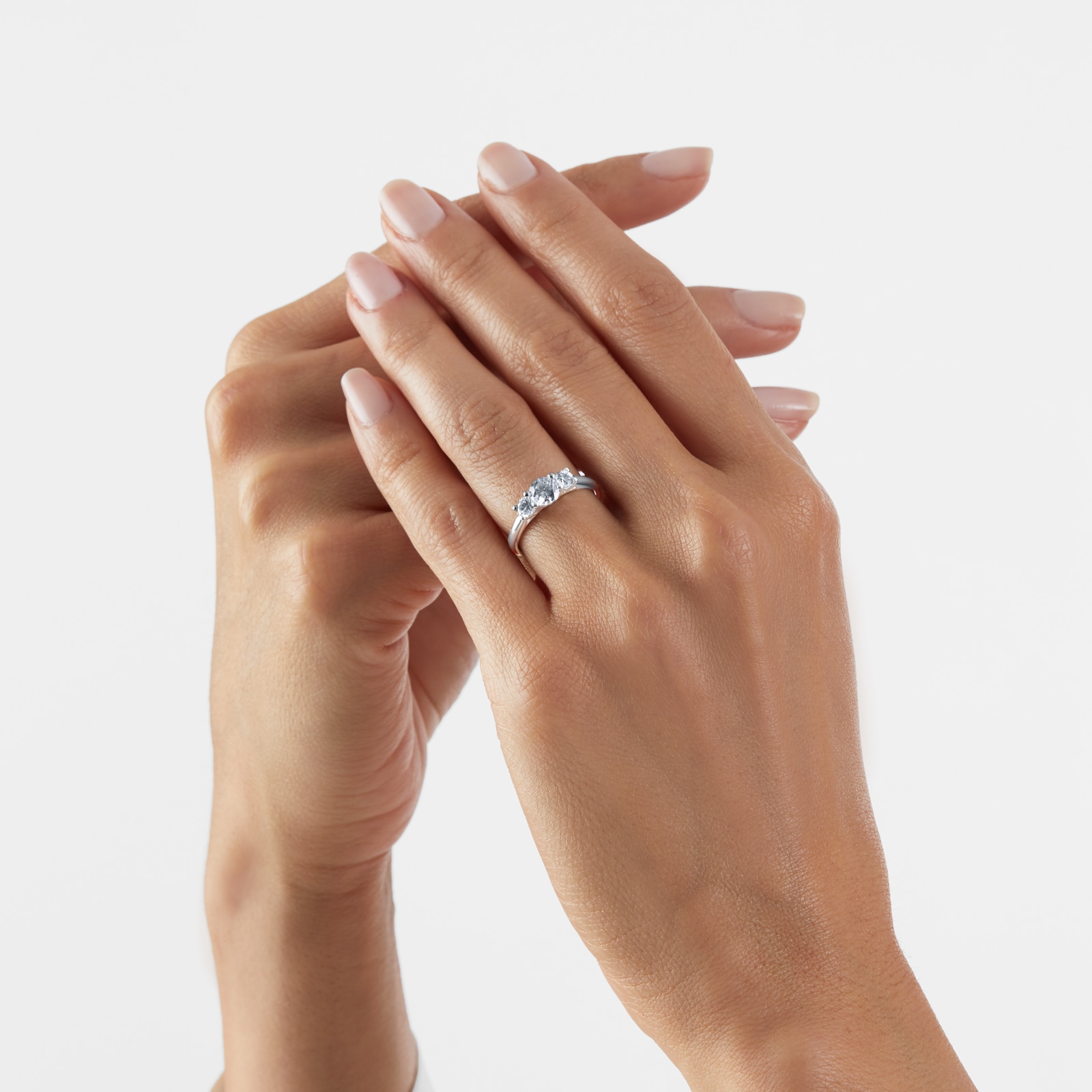 Goldsmiths Platinum 1.00ct Diamond 3 Stone Engagement Ring Goldsmiths Platinum 1.00ct Diamond 3 Stone Engagement Ring