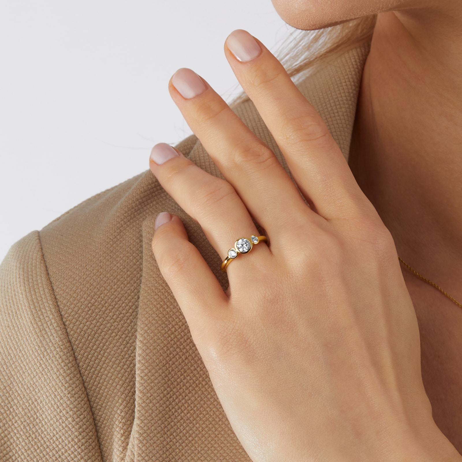 Best Luxury 
18ct Yellow Gold 0.70ct GIA Diamond Bezel 3 Stone Engagement Ring