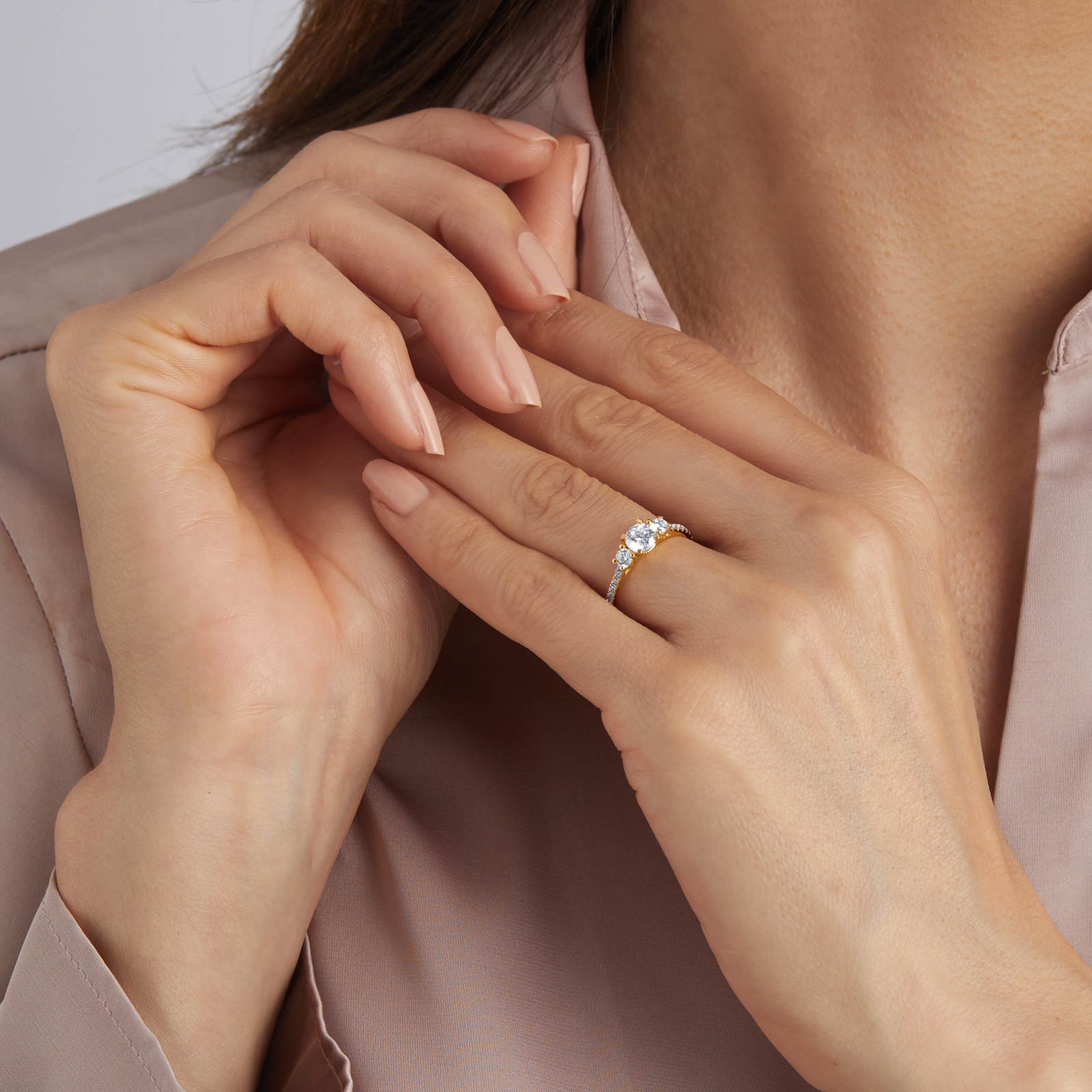 Goldsmiths 18ct Yellow Gold 1.00cttw Diamond 3 Stone Engagement Ring Goldsmiths 18ct Yellow Gold 1.00cttw Diamond 3 Stone Engagement Ring