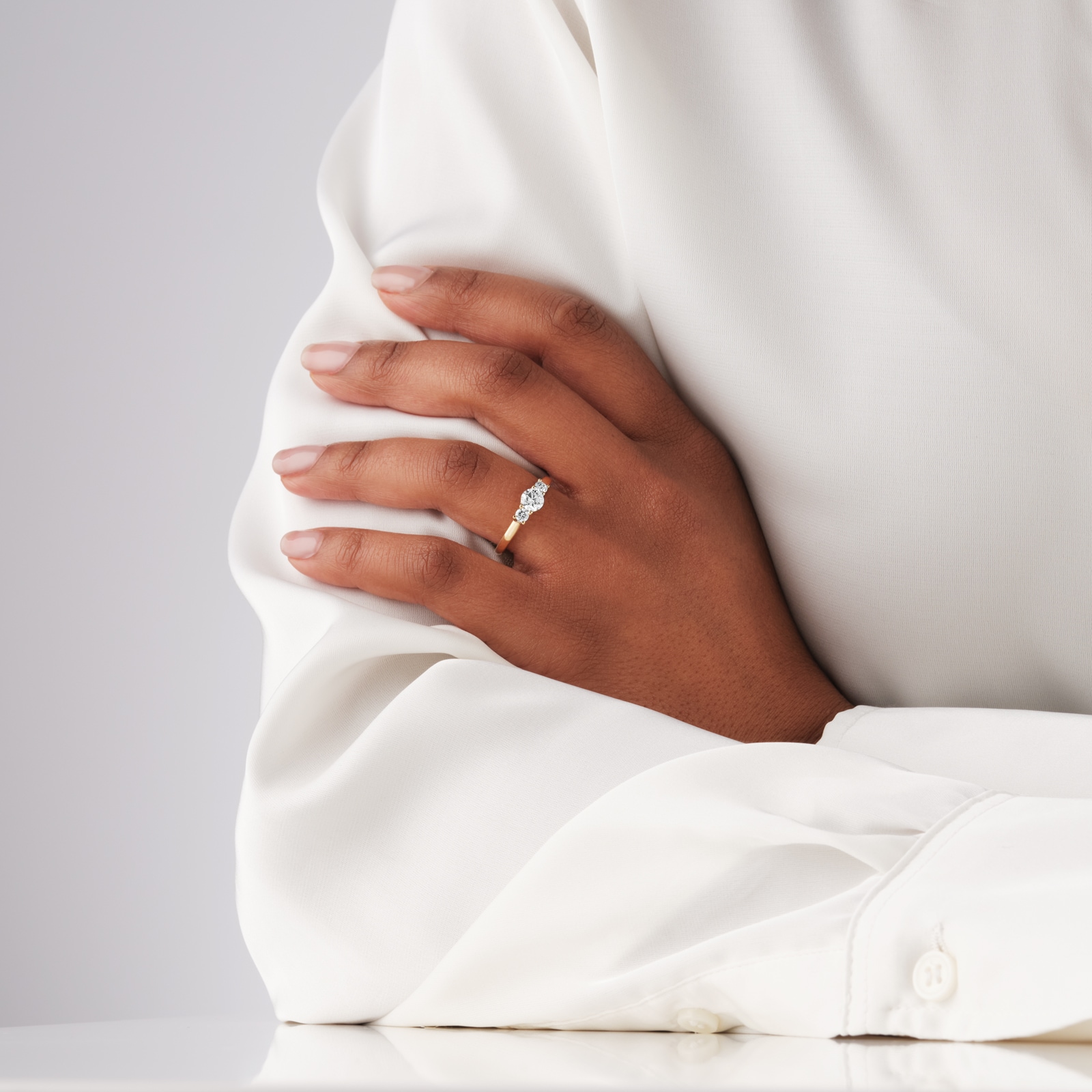 Best Luxury 
18ct Yellow Gold 0.70cttw Round Brilliant Cut Diamond 3 Stone Engagement Ring