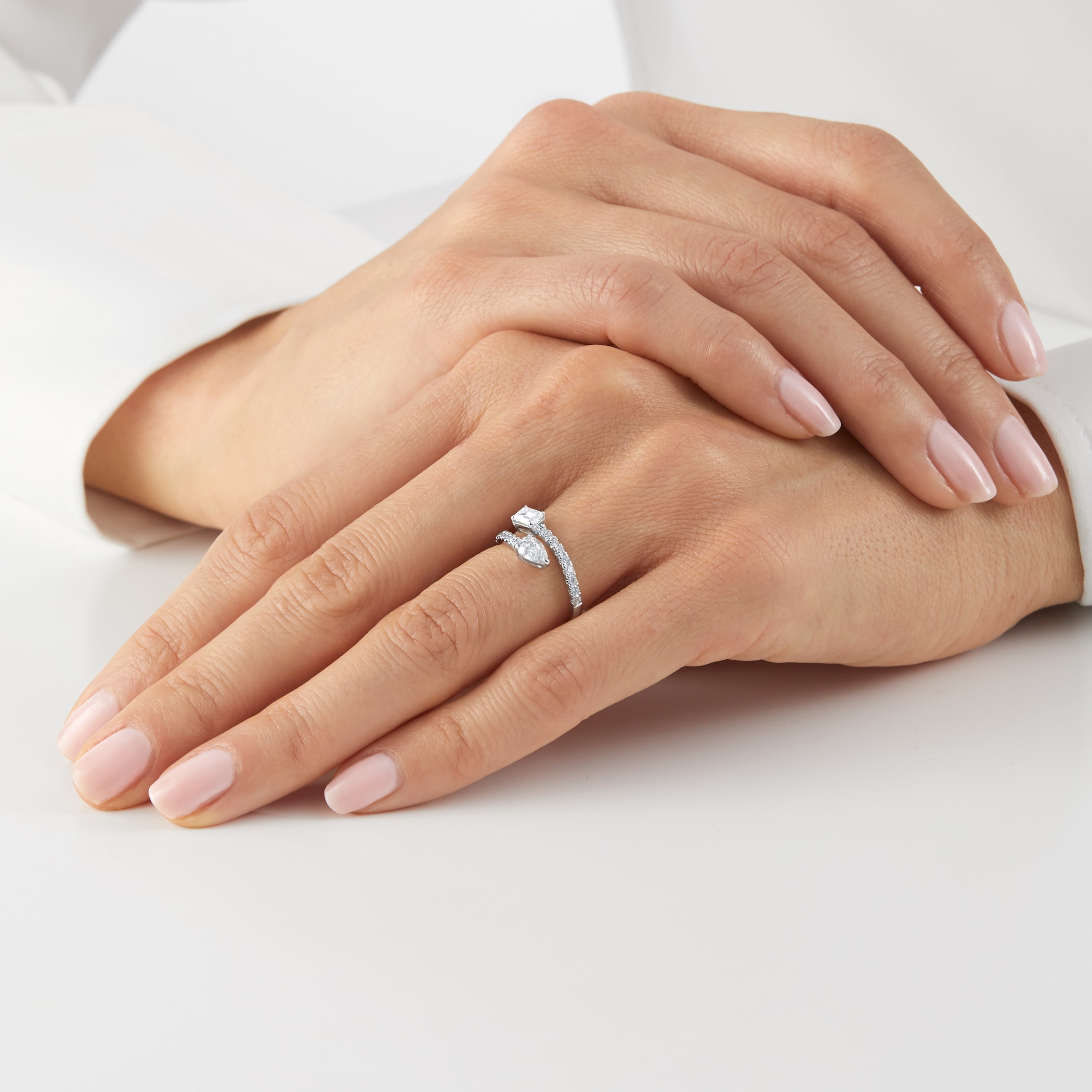 Mappin & Webb Riveret 18ct White Gold Tosi Et Mois 1.00cttw Diamond Ring Mappin & Webb Riveret 18ct White Gold Tosi Et Mois 1.00cttw Diamond Ring