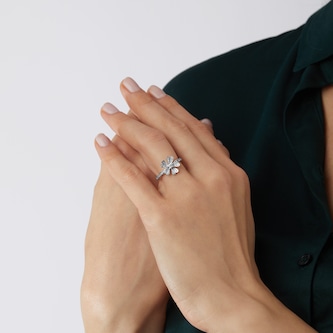 Goldsmiths 18ct White Gold 0.30ct Diamond Floral Ring Goldsmiths 18ct White Gold 0.30ct Diamond Floral Ring