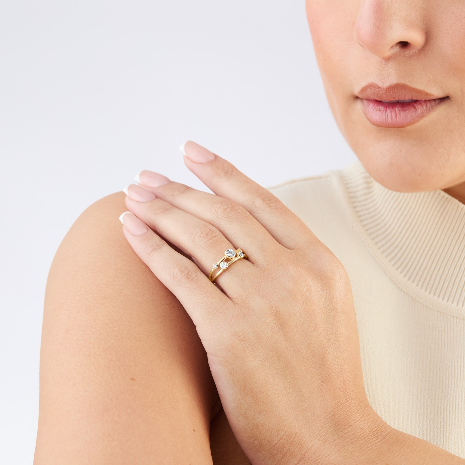 Goldsmiths 9ct Yellow Gold 0.21cttw Diamond Illusion Bezel Ring