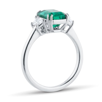 Mappin 
Webb Platinum Emerald 
0.40cttw GIA Diamond Ring