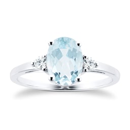 06280029 - 9 Carat White Gold Aquamarine With 0.11ct Diamond Oval Ring
