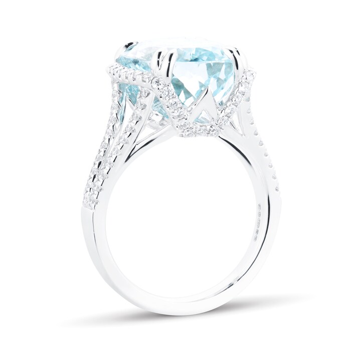 Mappin & Webb 18ct White Gold 8.49ct Cushion Cut Aquamarine & 0.63cttw Diamond Ring