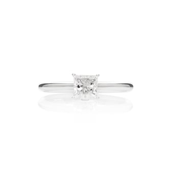 Mayors Platinum 0.70ct Princess Cut Engagement Ring (F/VS1) Mayors Platinum 0.70ct Princess Cut Engagement Ring (F/VS1)