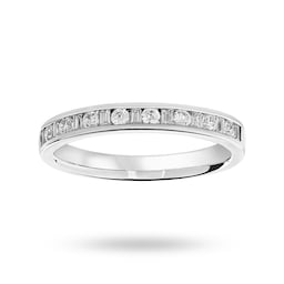 06505300 - 18 Carat White Gold 0.25 Carat Dot Dash Half Eternity Ring