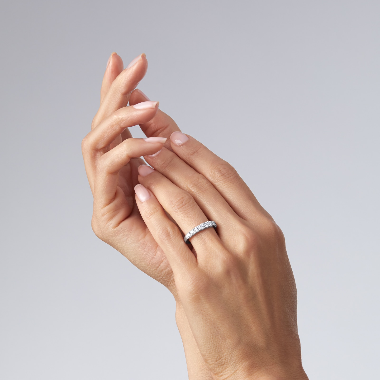 Mappin & Webb Platinum 1.00cttw Diamond Claw Set Eternity Ring - Ring Size J