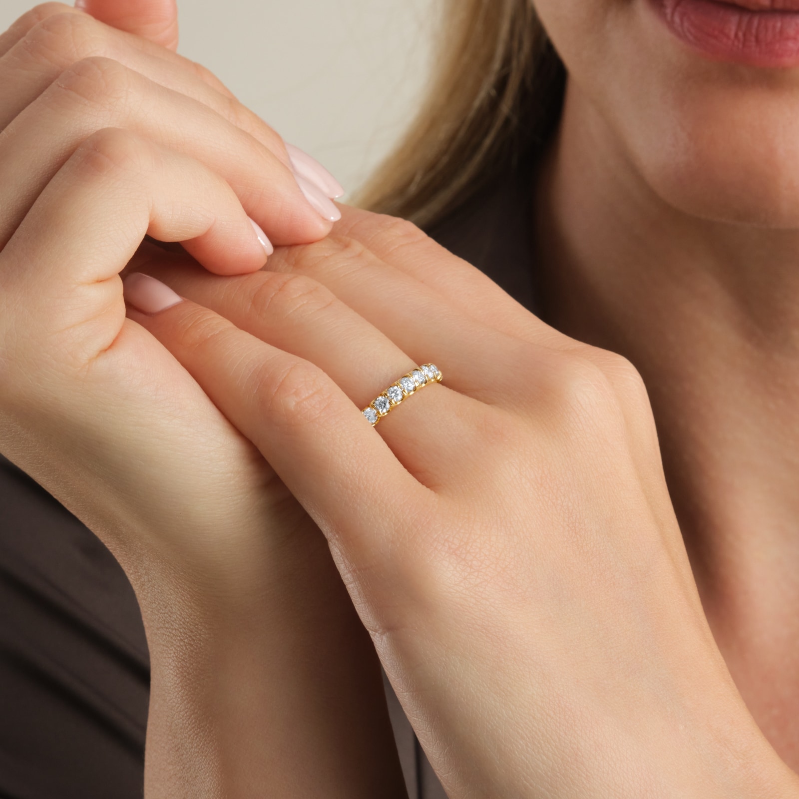 Goldsmiths 18ct Yellow Gold 1.00cttw Brilliant Cut Diamond Claw Set Eternity Ring