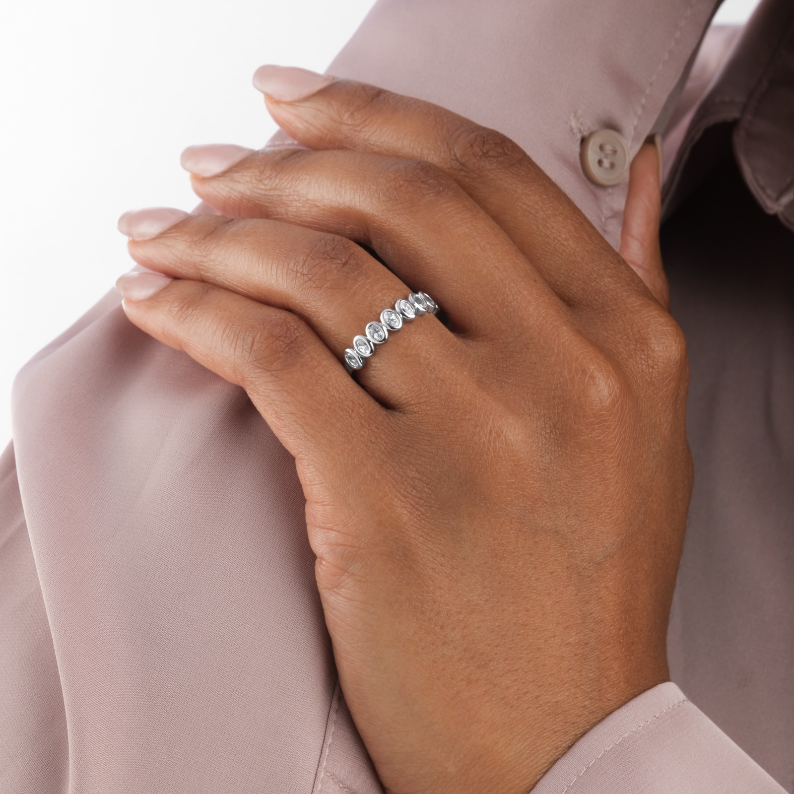 Mappin & Webb 18ct Yellow Gold 0.60cttw Oval Cut Besel Set Diamond Eternity Ring