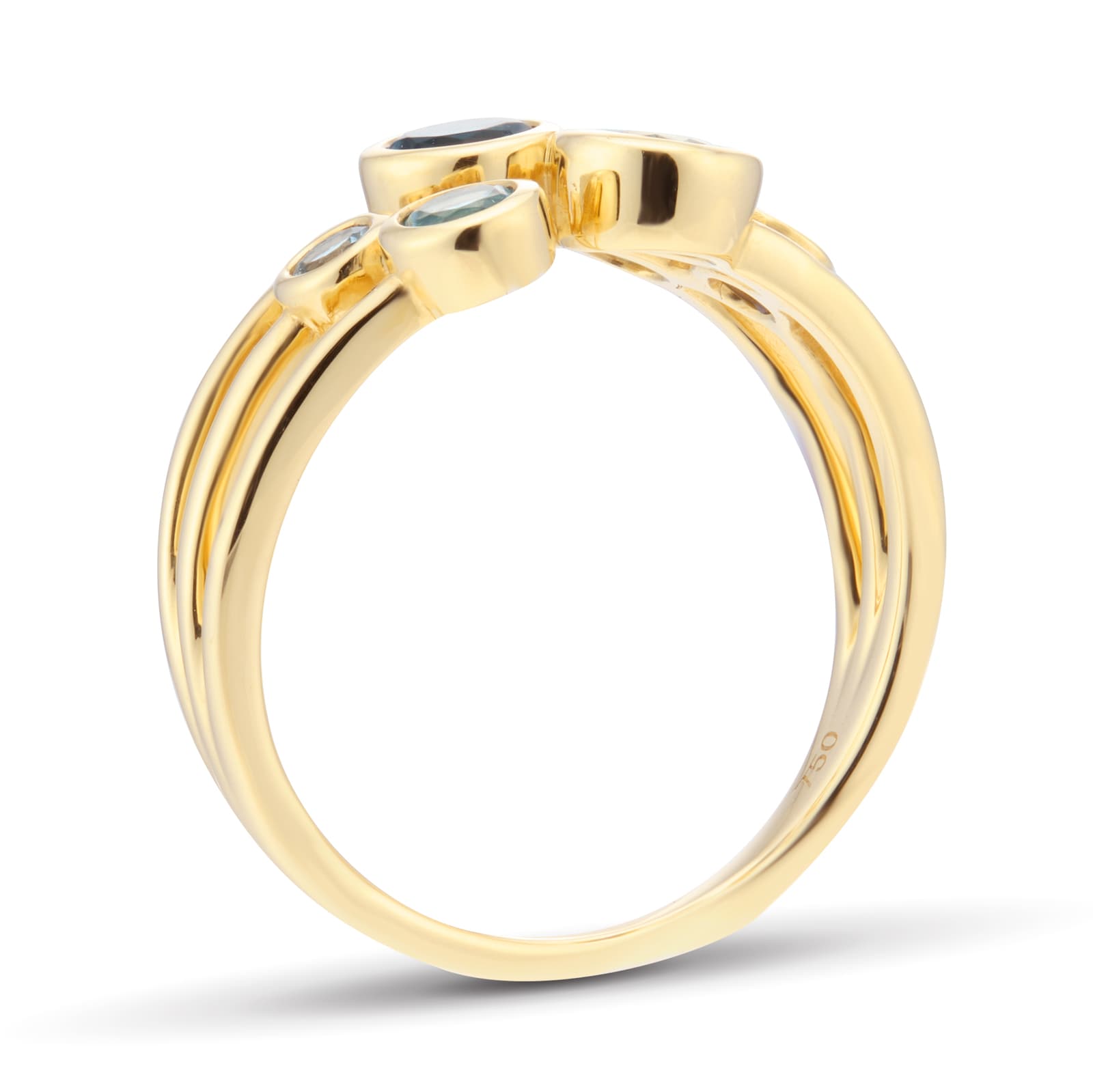 Goldsmiths 18ct Yellow Gold Large Sapphire Aquamarine and Blue Topaz Bezel Set Ring Goldsmiths 18ct Yellow Gold Large Sapphire Aquamarine and Blue Topaz Bezel Set Ring