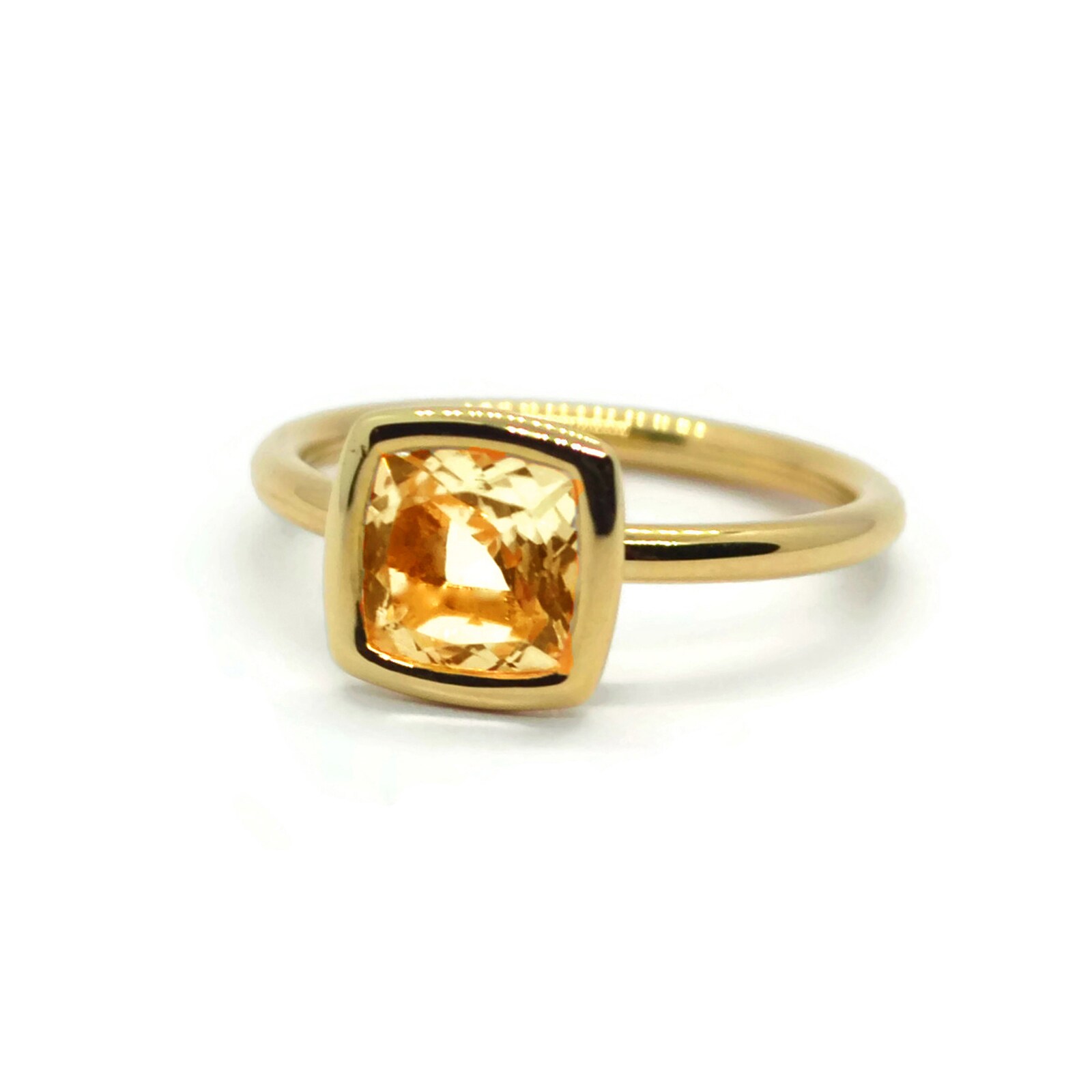 Betteridge 18k Yellow Gold Gaia Bezel Set Citrine Small Stackable Ring