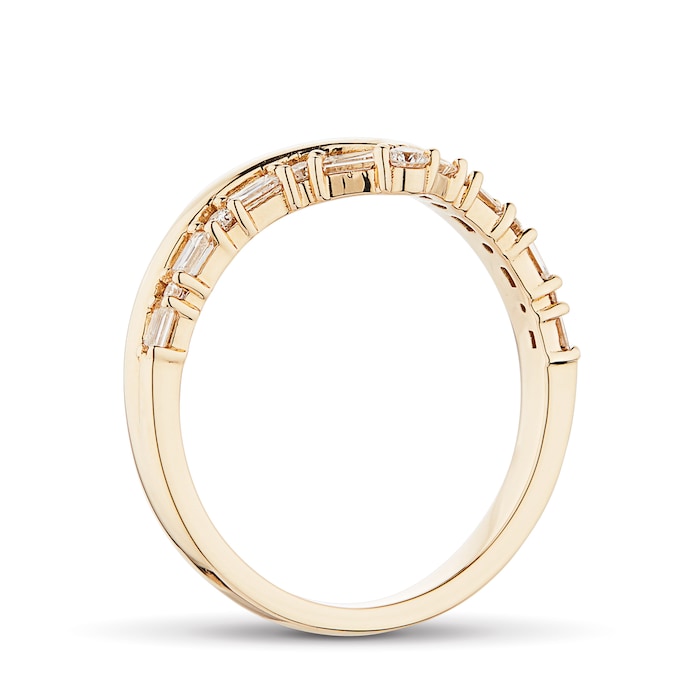 Goldsmiths 18ct Yellow Gold 0.20cttw Shaped Wedding Ring