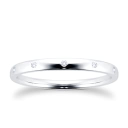 08210987 - 18ct White Gold 0.03ct Diamond 5 Stone Wedding Band