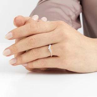 Goldsmiths 18ct Yellow Gold 0.50ct Diamond Curved Wedding Ring
