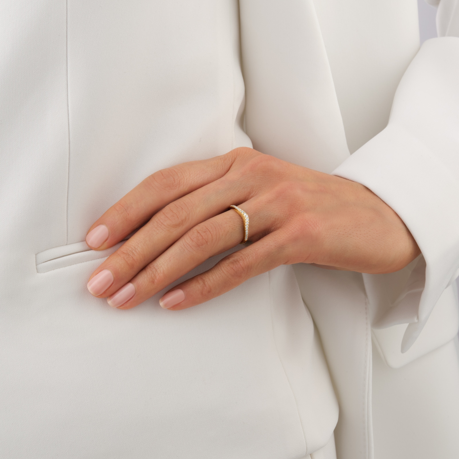 Goldsmiths 9ct Yellow Gold 2mm 0.15cttw Diamond Shaped Wedding Ring