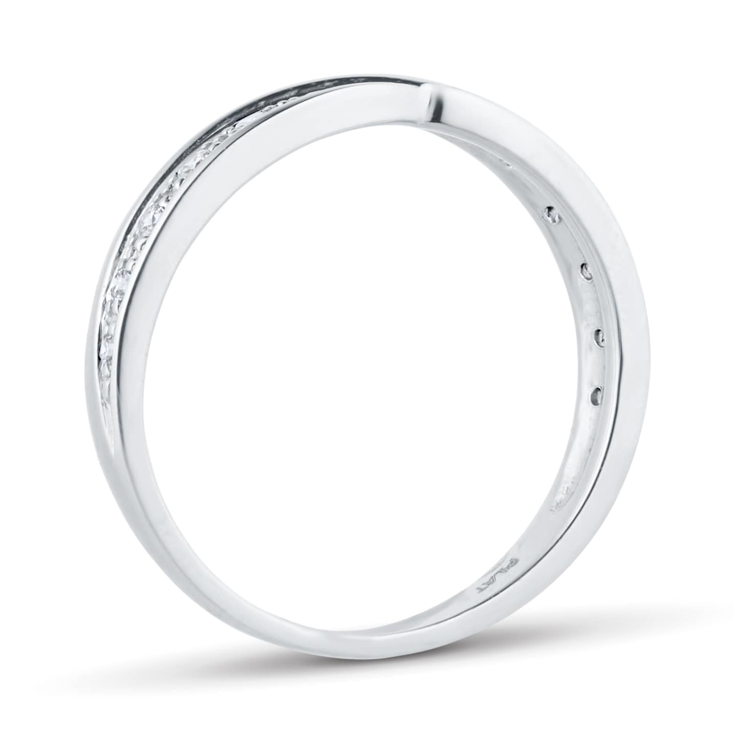 Goldsmiths Ladies 3mm Platinum 0.09 Total Carat Weight Diamond Set Kiss Wedding Ring. Goldsmiths Ladies 3mm Platinum 0.09 Total Carat Weight Diamond Set Kiss Wedding Ring.