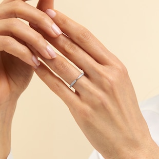 Best Luxury 
Platinum 0.30cttw Diamond Shaped Wedding Ring