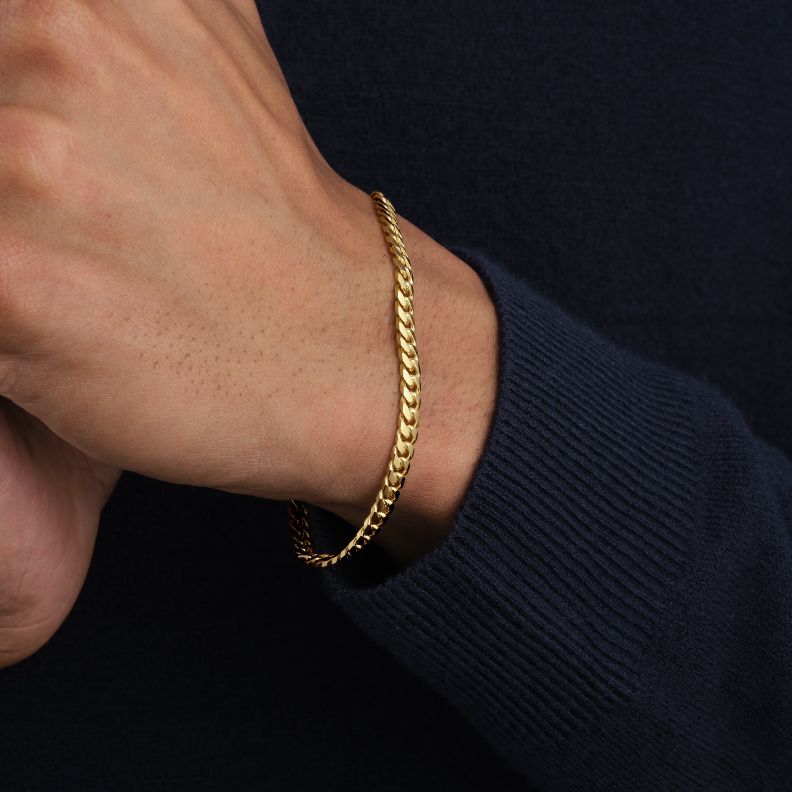 Mappin & Webb 14ct Yellow Gold 4.7mm Curb Bracelet Mappin & Webb 14ct Yellow Gold 4.7mm Curb Bracelet