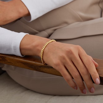 Goldsmiths 9ct Yellow Gold Hollow Curb Chain Bracelet 8 Inch Goldsmiths 9ct Yellow Gold Hollow Curb Chain Bracelet 8 Inch