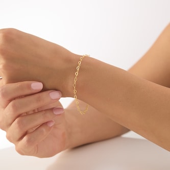 Goldsmiths 9ct Yellow Gold 2.5mm Open Heart Chain Bracelet Goldsmiths 9ct Yellow Gold 2.5mm Open Heart Chain Bracelet