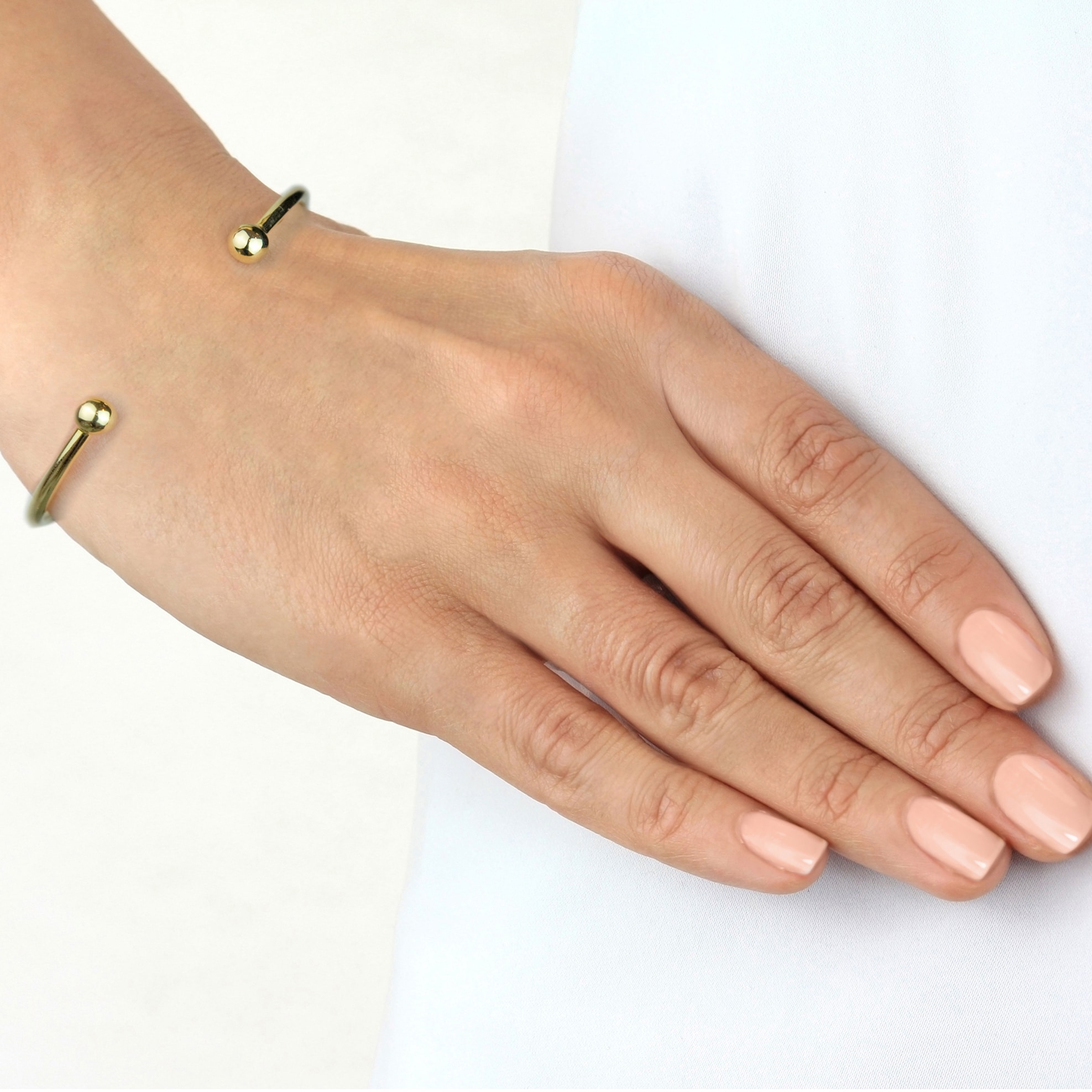 Goldsmiths 9ct Yellow Gold 2mm Torque Bangle Goldsmiths 9ct Yellow Gold 2mm Torque Bangle
