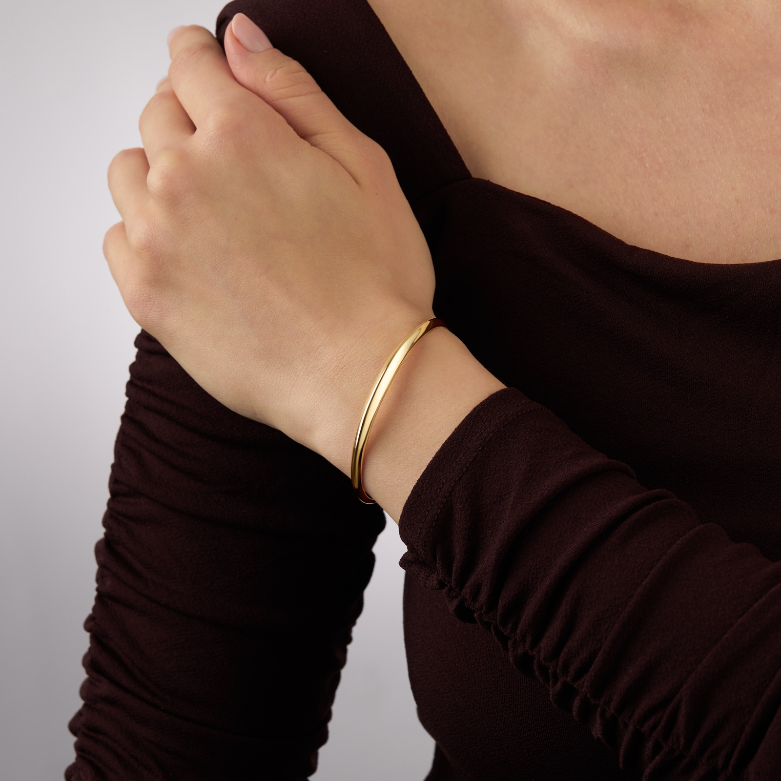 Mappin & Webb 18ct Yellow Gold Cuff Bangle