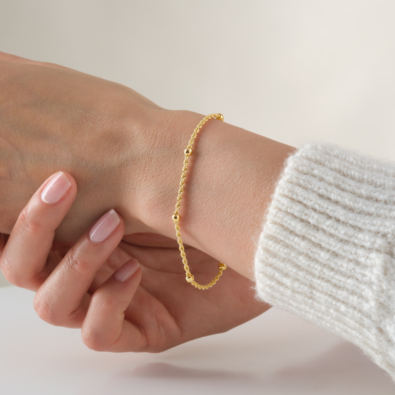 Goldsmiths 9ct Yellow Gold Hollow Rope and Ball Bracelet