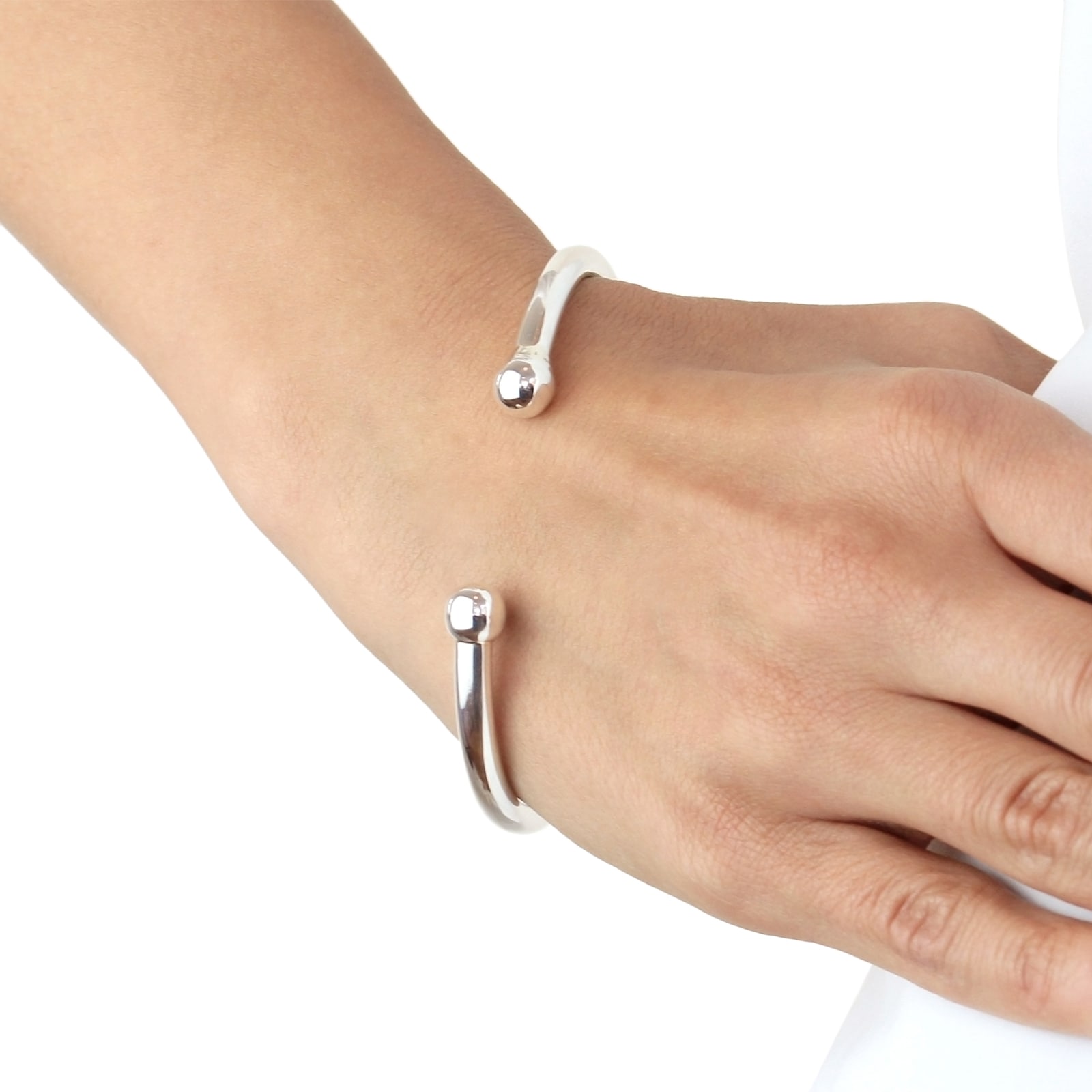 Goldsmiths Sterling Silver 5mm Torque Bangle