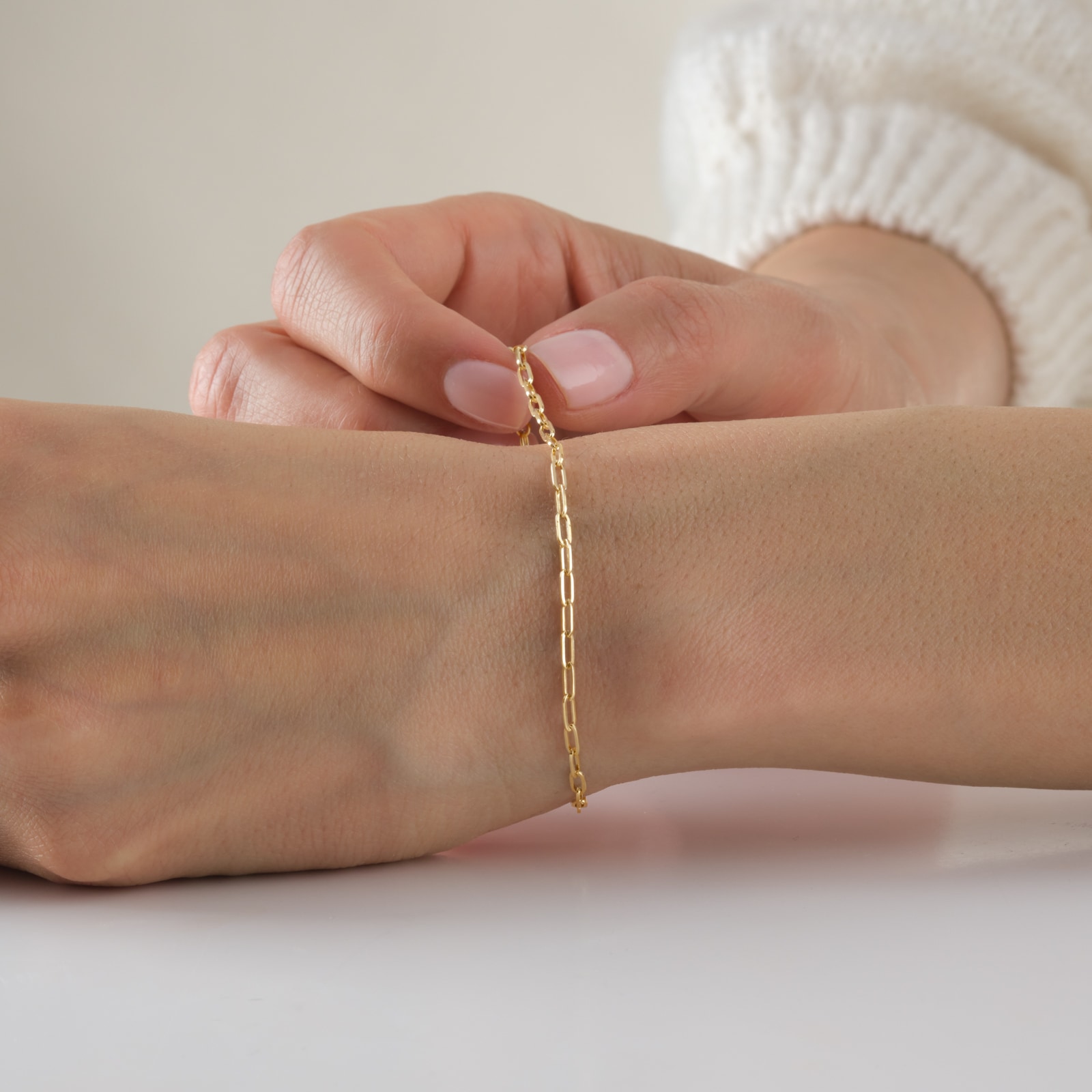 Mappin & Webb 18ct Yellow Gold 2.3mm Paper Link 7.25 Inch Bracelet Mappin & Webb 18ct Yellow Gold 2.3mm Paper Link 7.25 Inch Bracelet