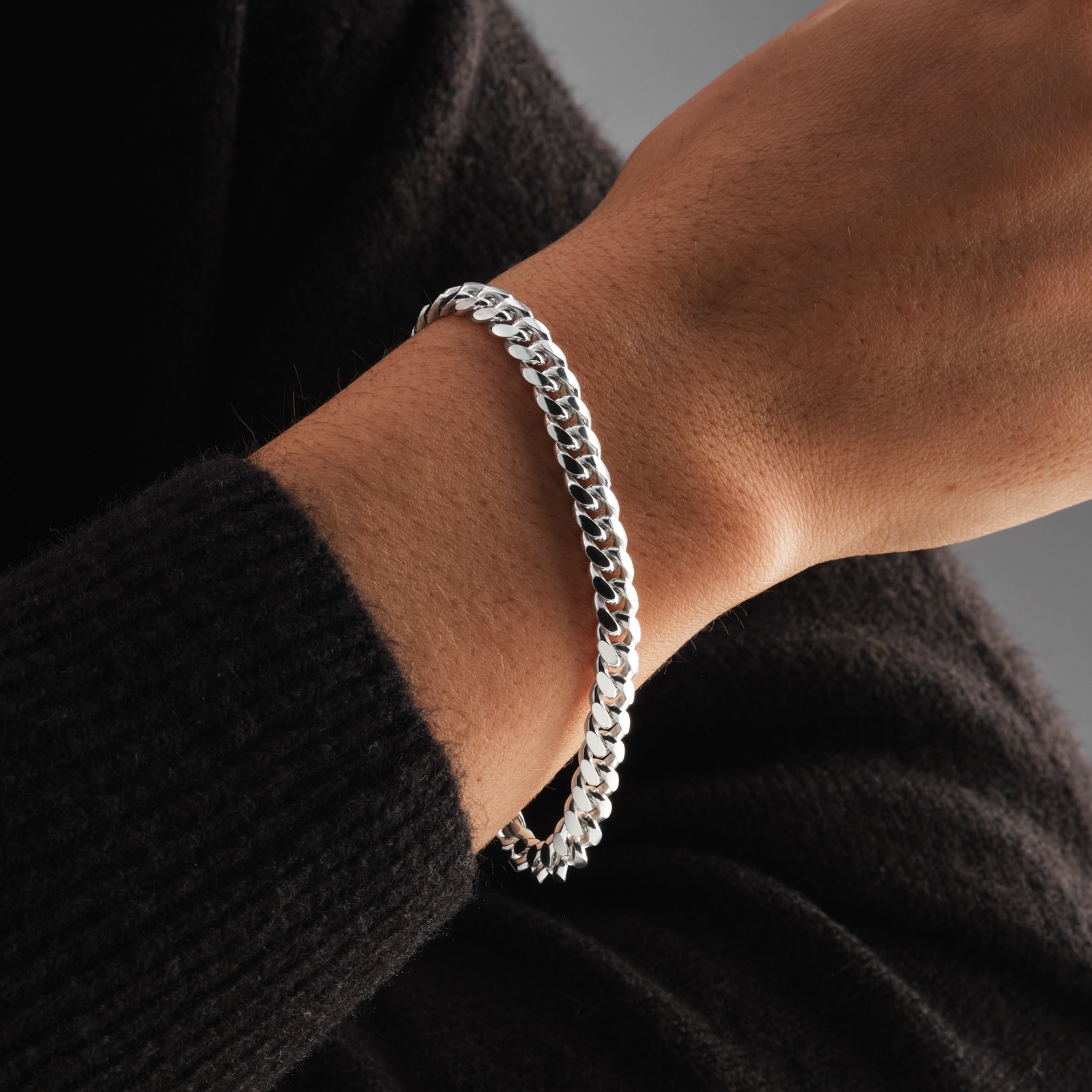 Goldsmiths Sterling Silver  6.75mm Cuban Chain Bracelet