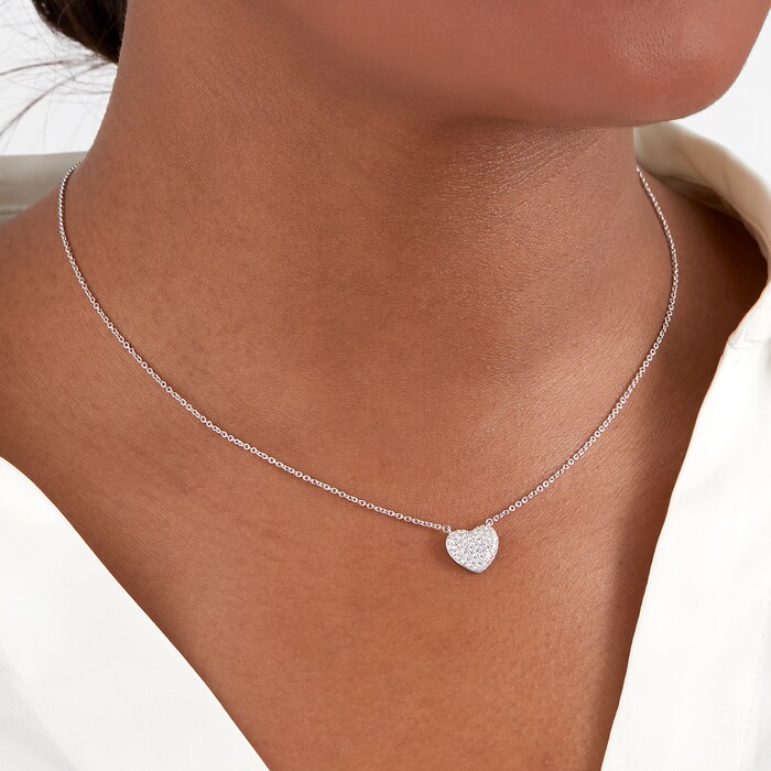 The Classic Lady Heart necklace in 18k white gold