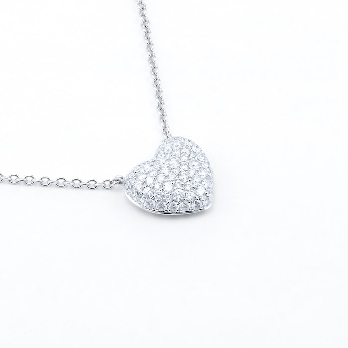 The Classic Lady Heart necklace in 18k white gold