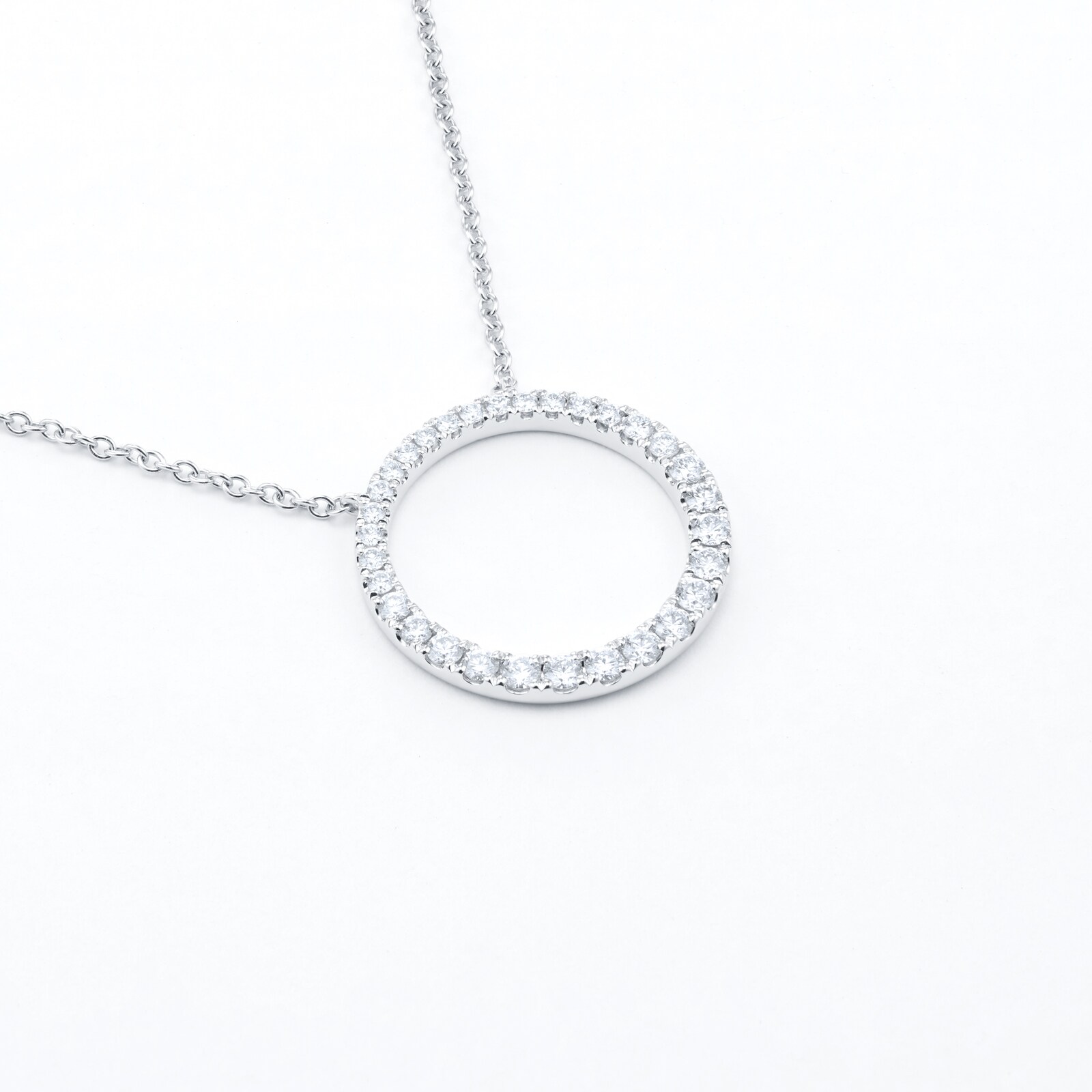 Mayors 18k White Gold 0.50ct Grad Circle Pendant